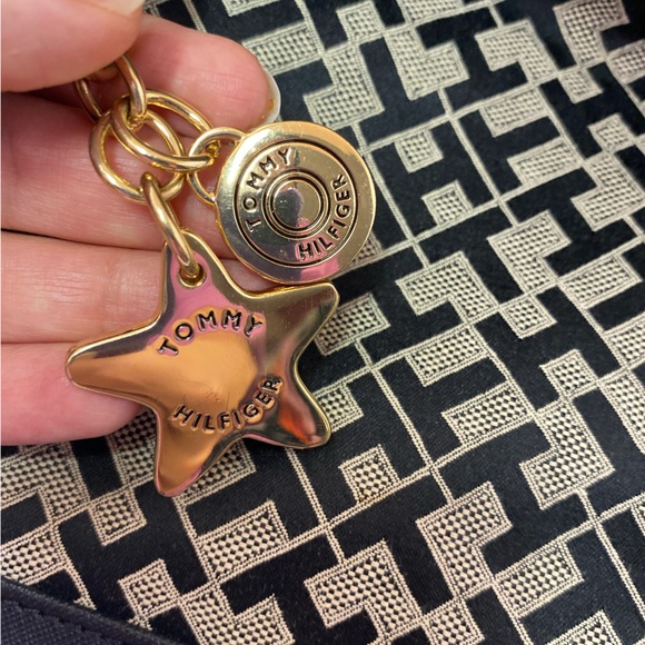 Tommy Hilfiger Signature Jacquard Tote Purse - Picture 2 of 8